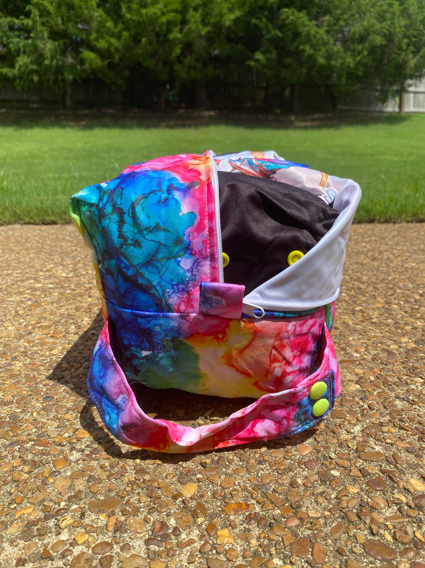 IS01-Tie-Dye Pod